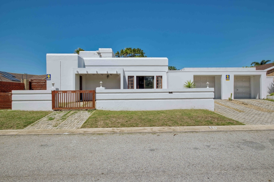 6 Bedroom Property for Sale in Summerstrand Eastern Cape